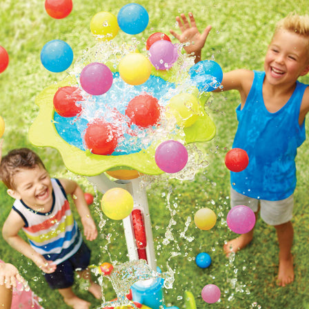 Fun Zone Pop 'n Splash Surprise™ - 
Water and balls launch up into the air