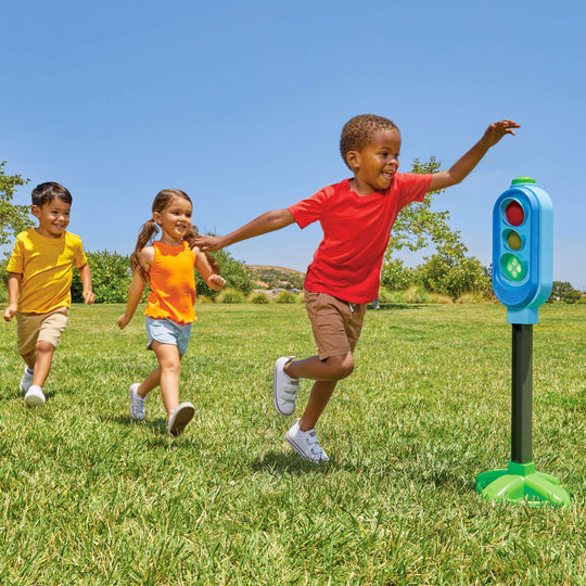 Little Tikes Red Light Green Light – Interactive Stoplight Game