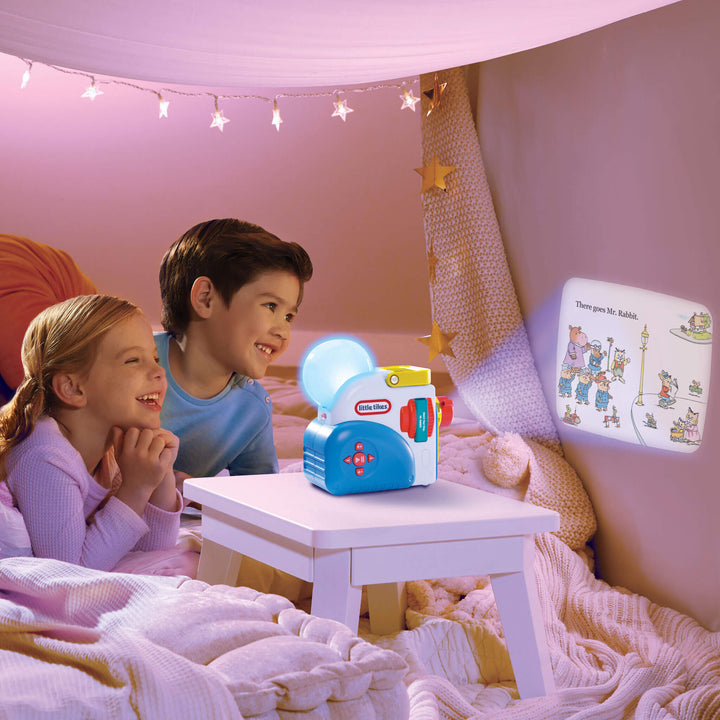 kids watching Busytown Story on the wall