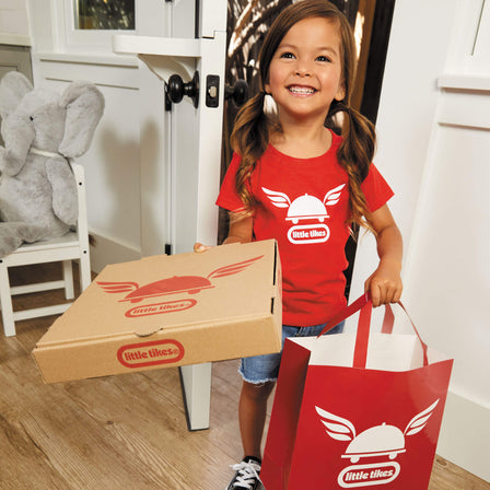 First Food Delivery Set - 
Fill the takeout containers and delivery bag for more role play activities and lots of fun. 