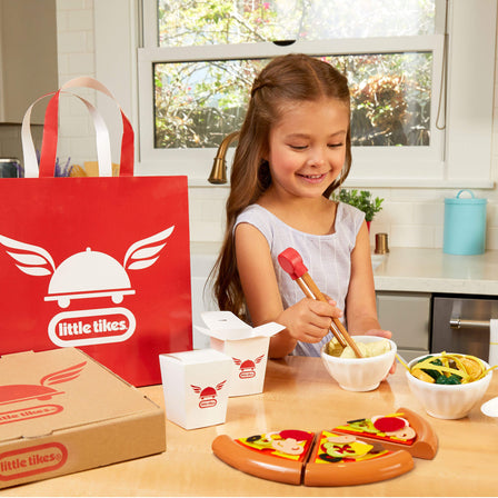 First Food Delivery Set - 
Use the training chopsticks to learn to twirl noodles. Add ingredients to create a special Lo Mein dish.   